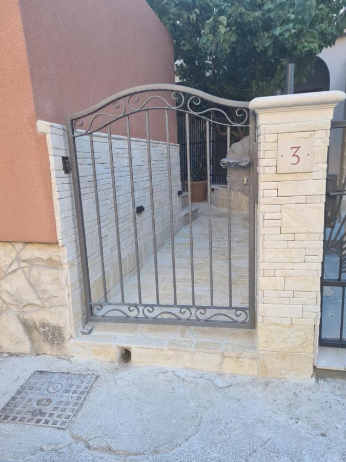 La Corte Di Kate Biograd Na Moru Exteriér fotografie